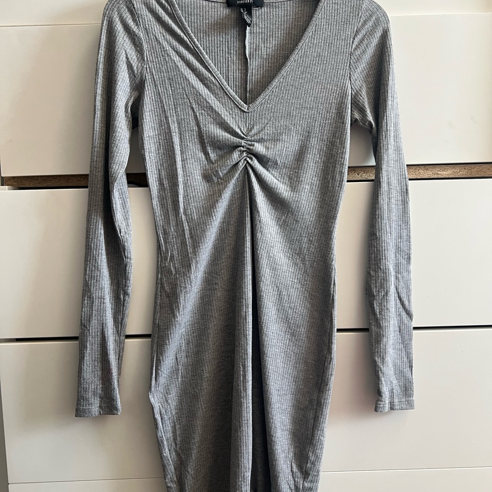 Forever 21 V-Neck Gray Ribbed Dress